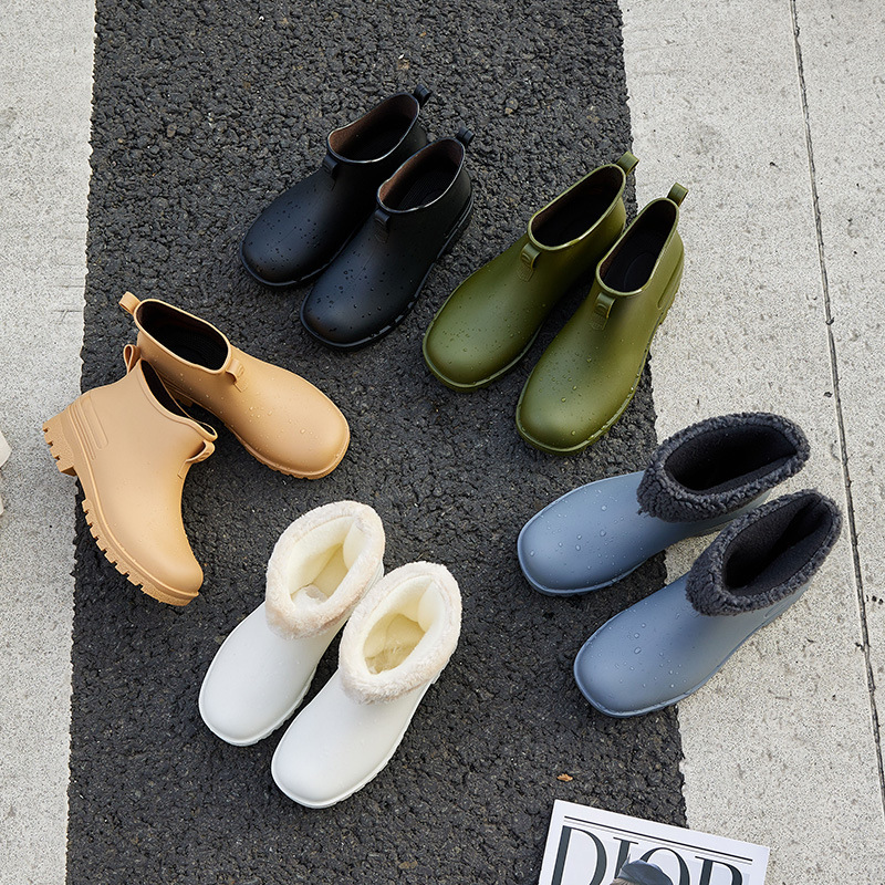 New fashion couple rain boots casual men's and women's shoes fashionable shoes sports waterproof shoes chef rubber shoes work rain boots