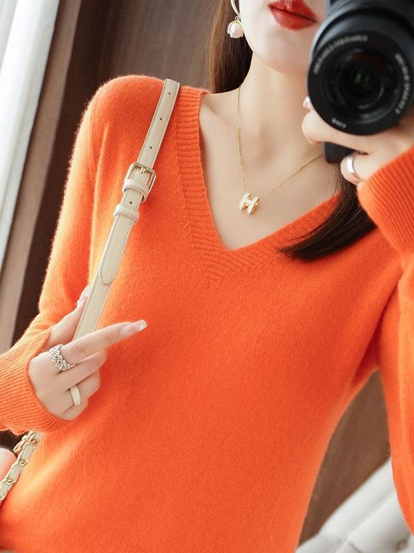 Autumn and Winter New V-neck Sweater Women's Coat with Korean Style Loose Pullover Solid Color Knitted Base Shirt for Women