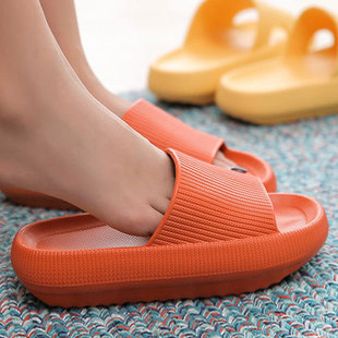 The new 4cm thick slippers female summer indoor and outdoor home step-by-step shower lovers