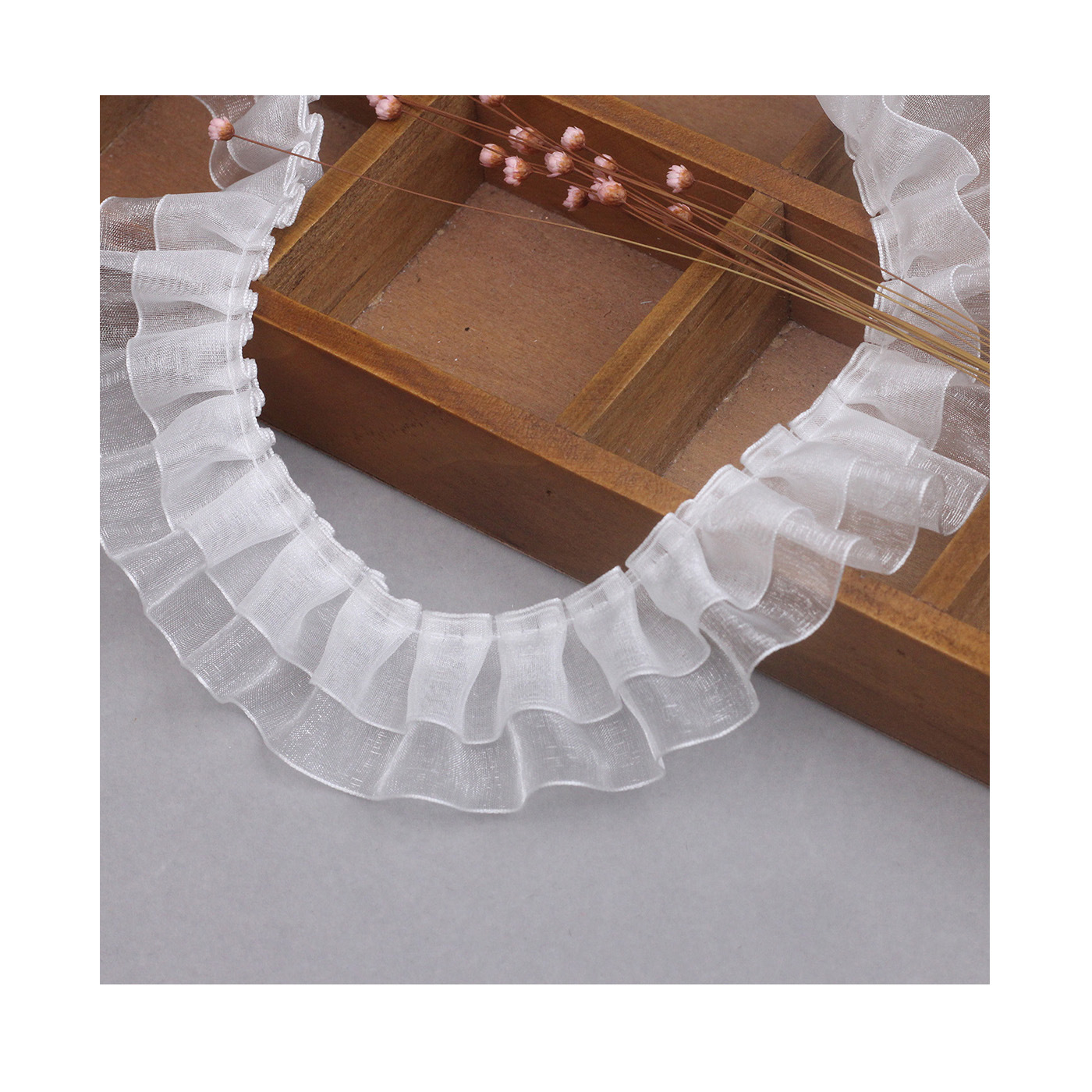 Spot 4cm double-layer Eugen snow yarn with pleated lace cuff collar clothing accessories wood ear discount lace