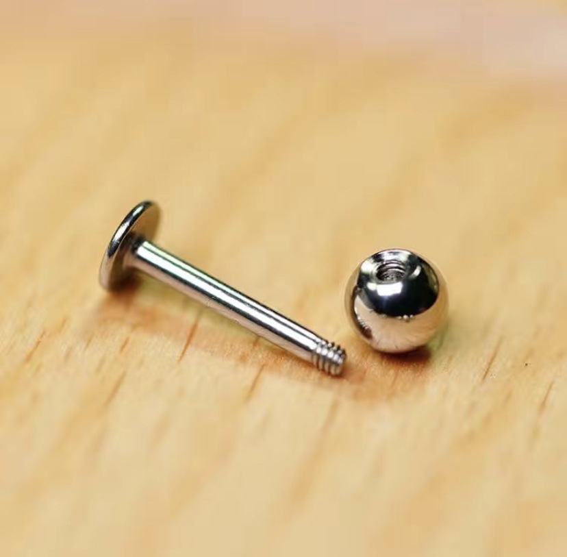 16/14g outer teeth titanium steel lip nail round bottom puncture tongue nail base nail ear bone nail factory direct foreign trade cross-border