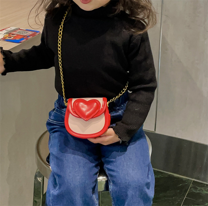 Cute children's bag 2024 new fashion girls' baby chain messenger bag Internet celebrity girls' love small shoulder bag