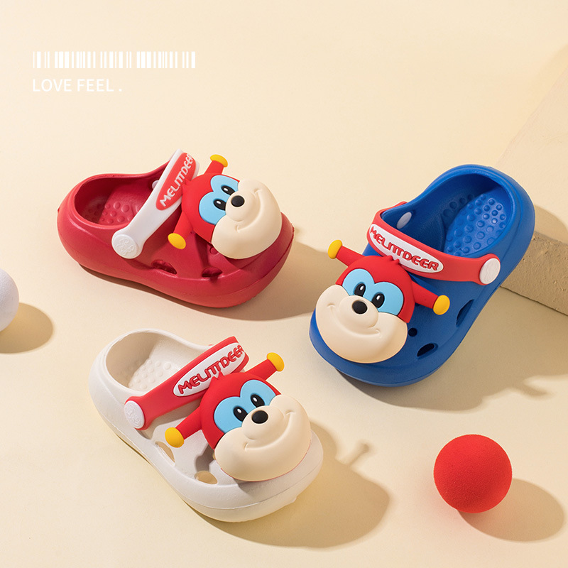 Children's hole shoes boys new wear-resistant home sandals baby slippers boys hole shoes slippers wholesale