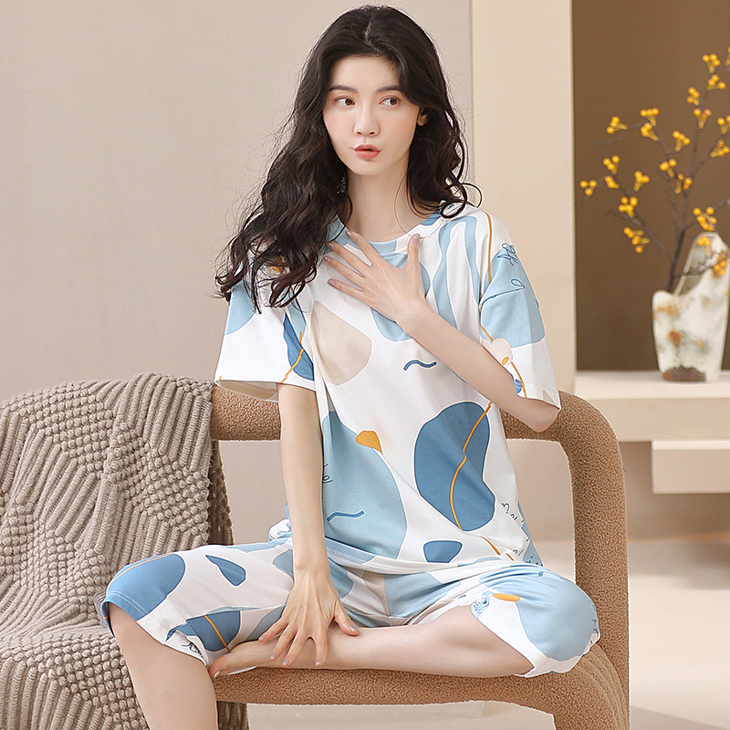 Pajamas for women, summer short-sleeved cropped pants, Korean style casual and cute two-piece set, thin outer wear, large size home wear set