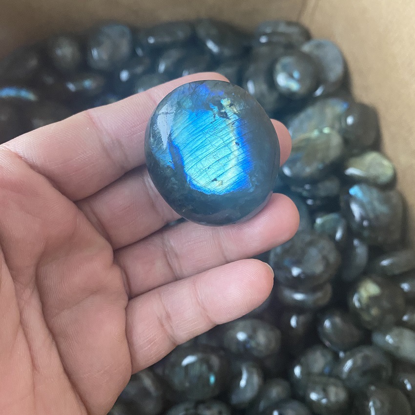 Factory direct natural pull feldspar hand piece blue moonlight stone collection