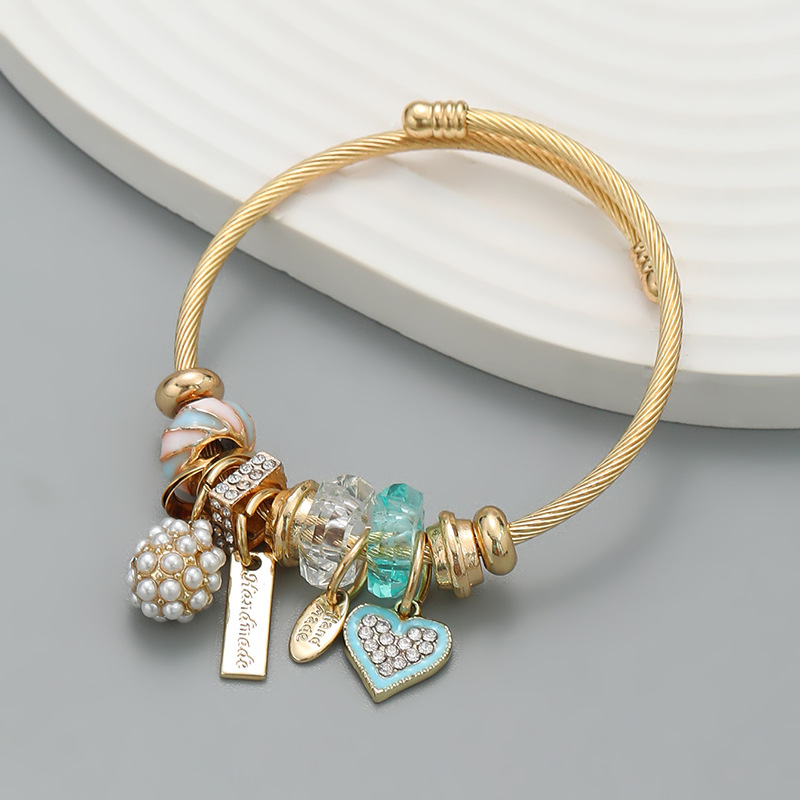 2023歐美手鐲潘家風格手鍊女生仿珍珠愛心形吊墜手飾批發bracelet