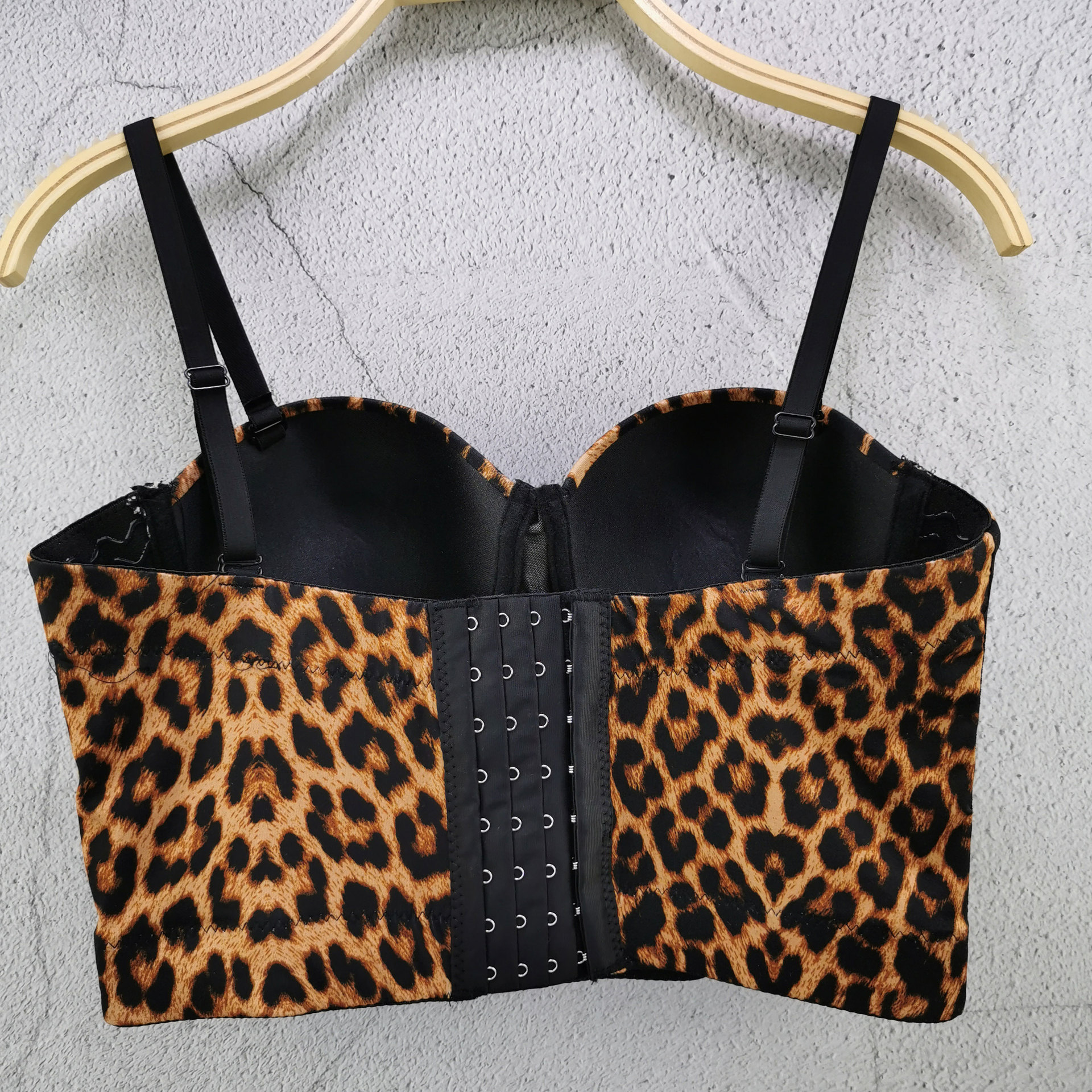 New Design Sense Outer Wear Small Camisole Summer Retro Leopard Print Short European and American Temperament Character Top for Women