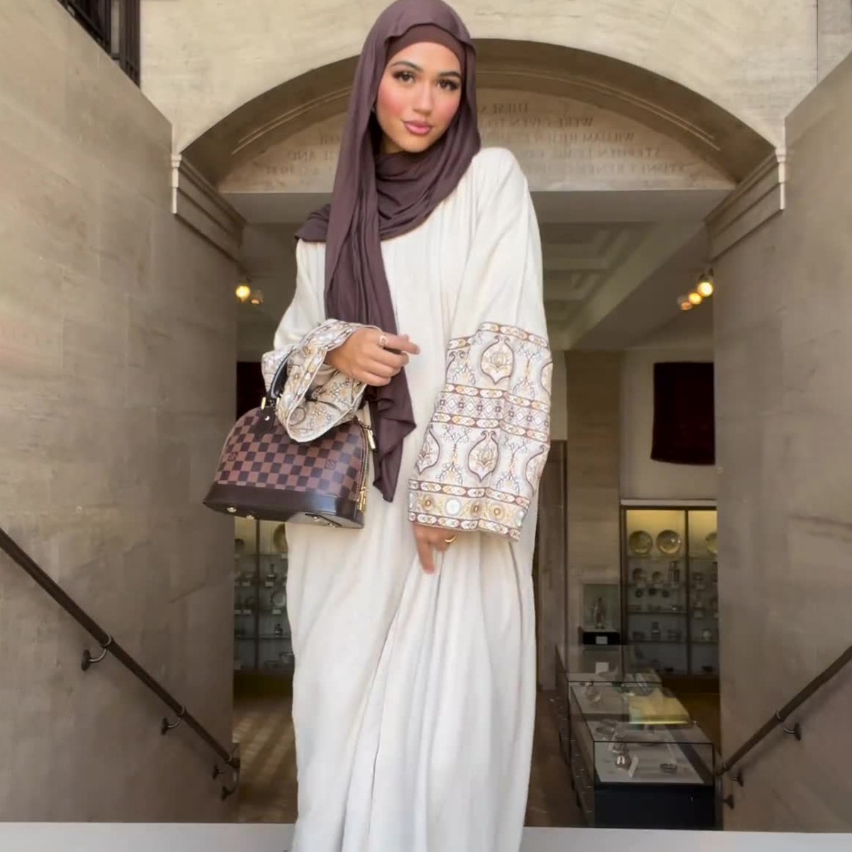 Middle East Muslim 2023 autumn new printed bohemian style puff sleeve loose retro dress for women