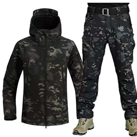 Autumn and Winter soft shell shark skin warm suit men's and women's same outdoor wear camouflage training clothes