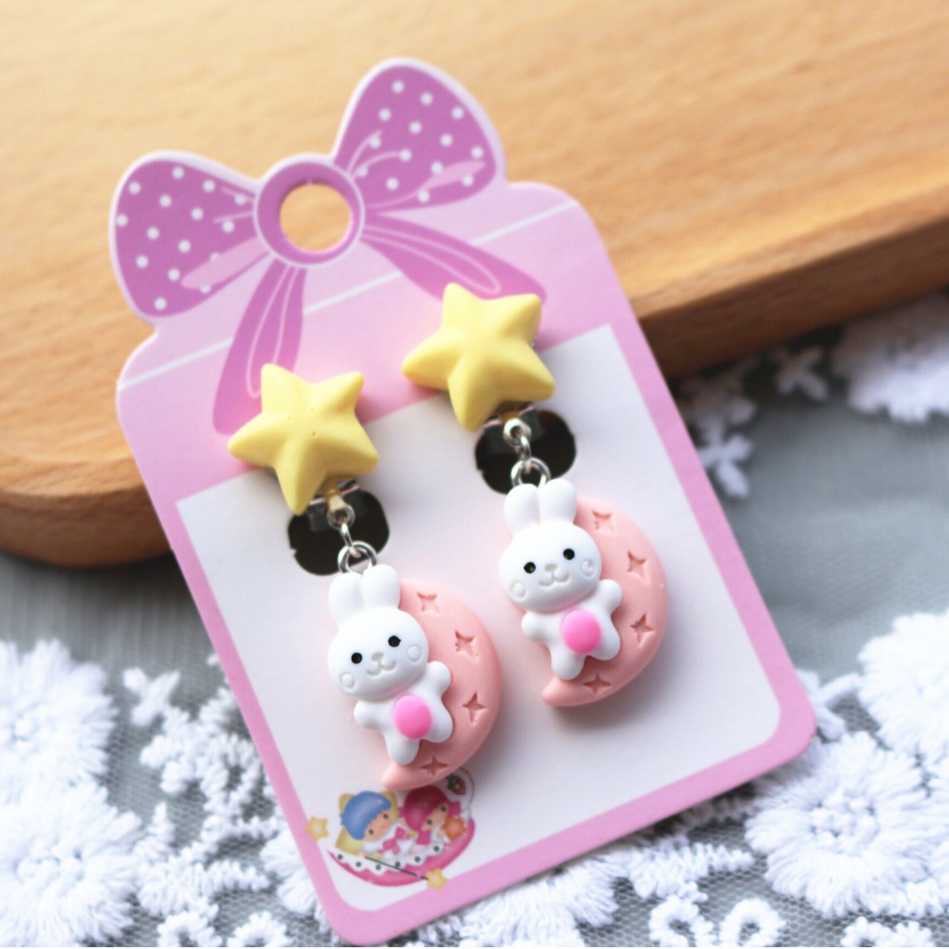 Children's cartoon small fresh ear clip set resin Crown moon rainbow cloud star pendant student earrings wholesale