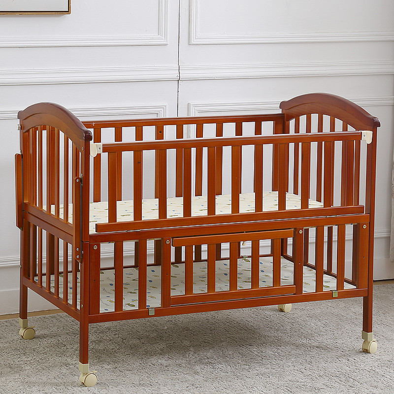 Solid wood crib baby bed baby bed newborn baby bed cradle bed splicing bed can be used as a gift