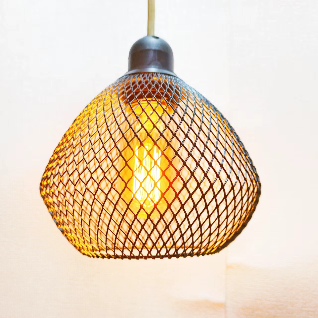 Cross-border Hardware Iron Mesh Hollow Simple Geometric Lighting Restaurant Milk Tea Shop Home Chandelier Lampshade Shell