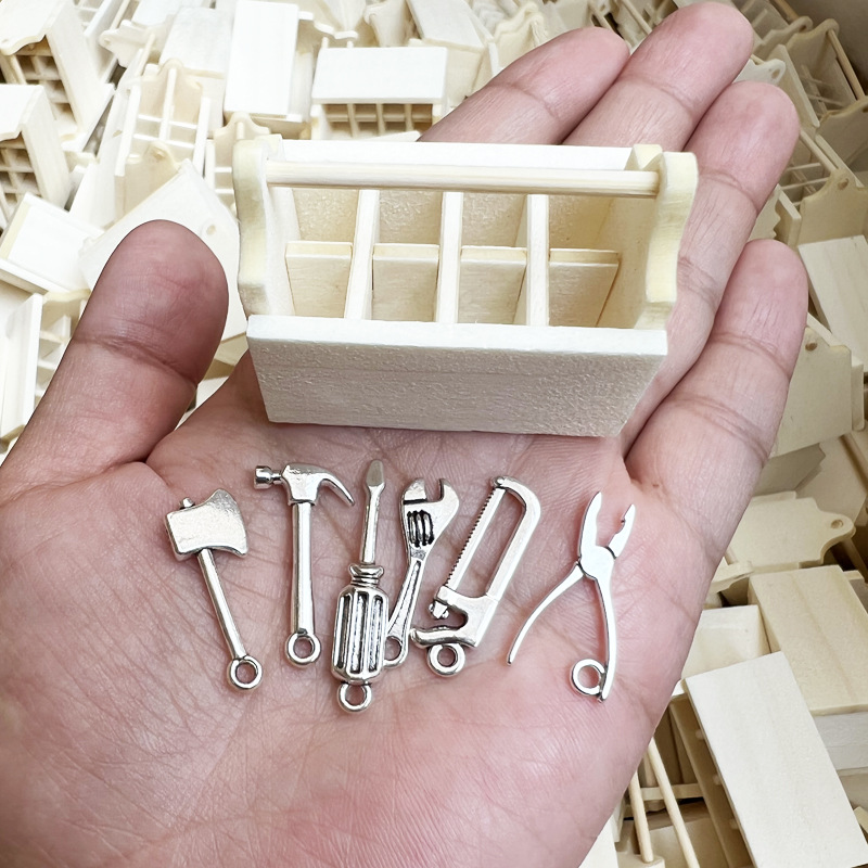 1:12 Doll House dollhouse Mini Model Miniature Scene Wooden Toolbox Axe Scissors suit