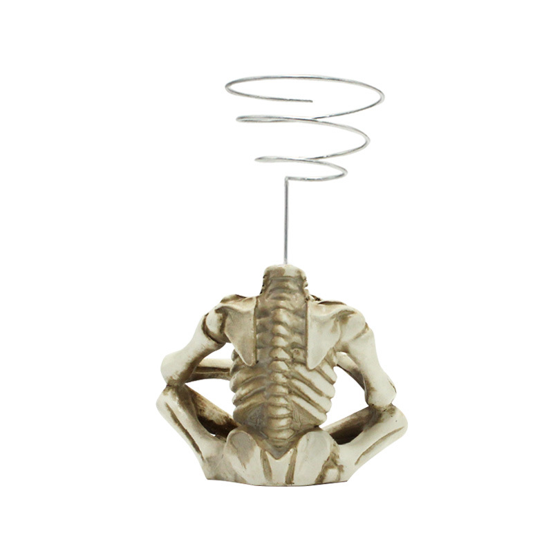 Halloween gift skull bracket ghost head garden courtyard ghost festival decorations skull head resin ornaments in stock batch