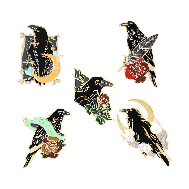 Foreign trade new jewelry animal series alloy brooch creative cartoon crow flying shape paint badge wholesale
