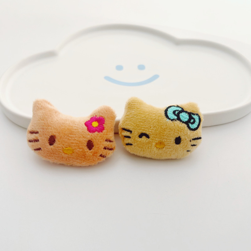 Cartoon plush cute kitten brooch KT cat cat hair accessories hair clip accessories clothes socks diy accessories