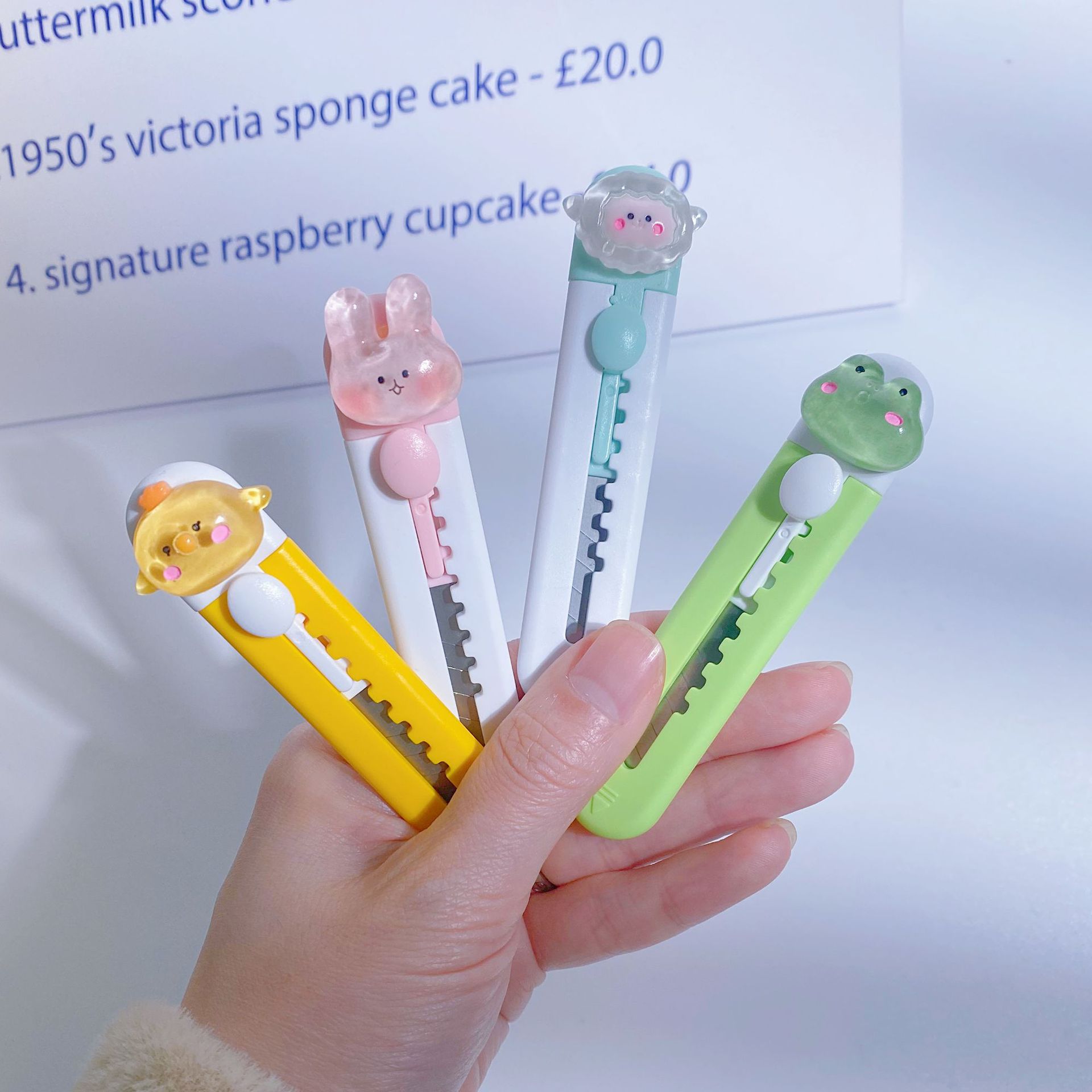 Candy color new animal art knife cartoon mini portable paper cutting knife express unpacking artifact knife girl heart