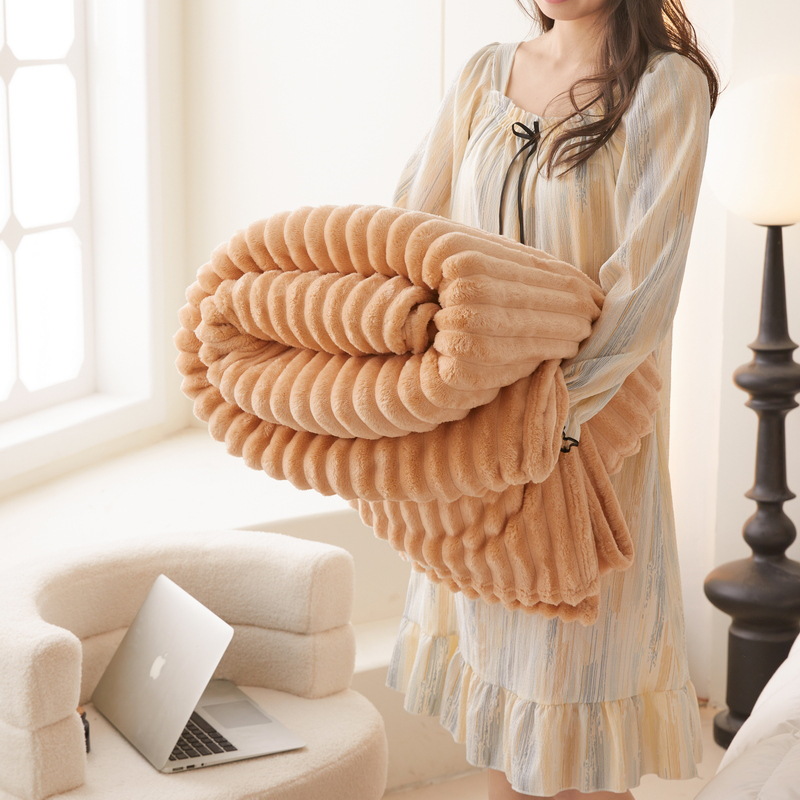 Solid color rabbit plush blanket office nap shawl lunch break air conditioning blanket sofa blanket milk velvet blanket gift blanket