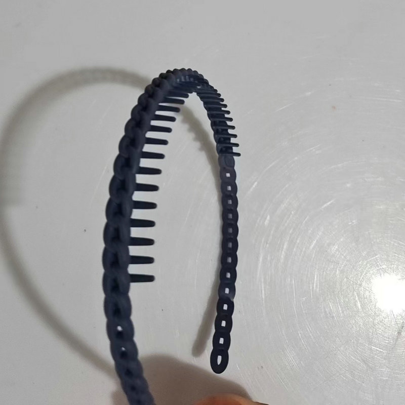 Wholesale Rubber Paint Women's Chain Buckle with Toothed Head Buckle Summer Wavy Hair Accessories Simple Frosted Plastic Headband
