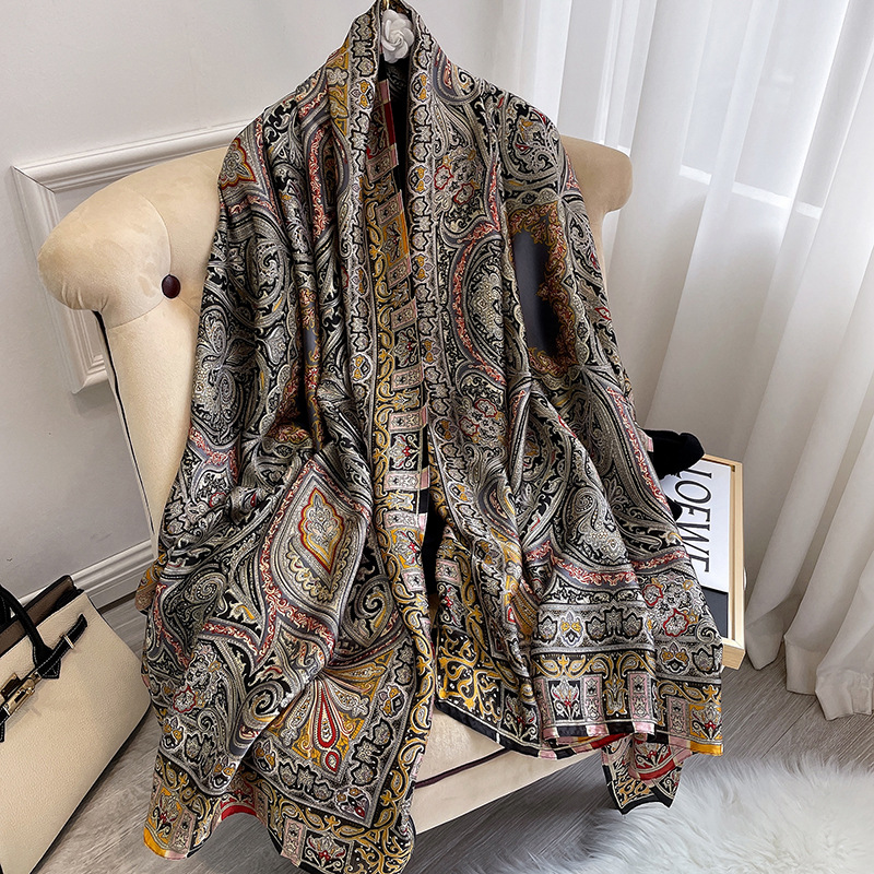 2021 New Autumn Printed Scarf Winter Warm Scarf Women's Fashion Retro Silk Long Shawl