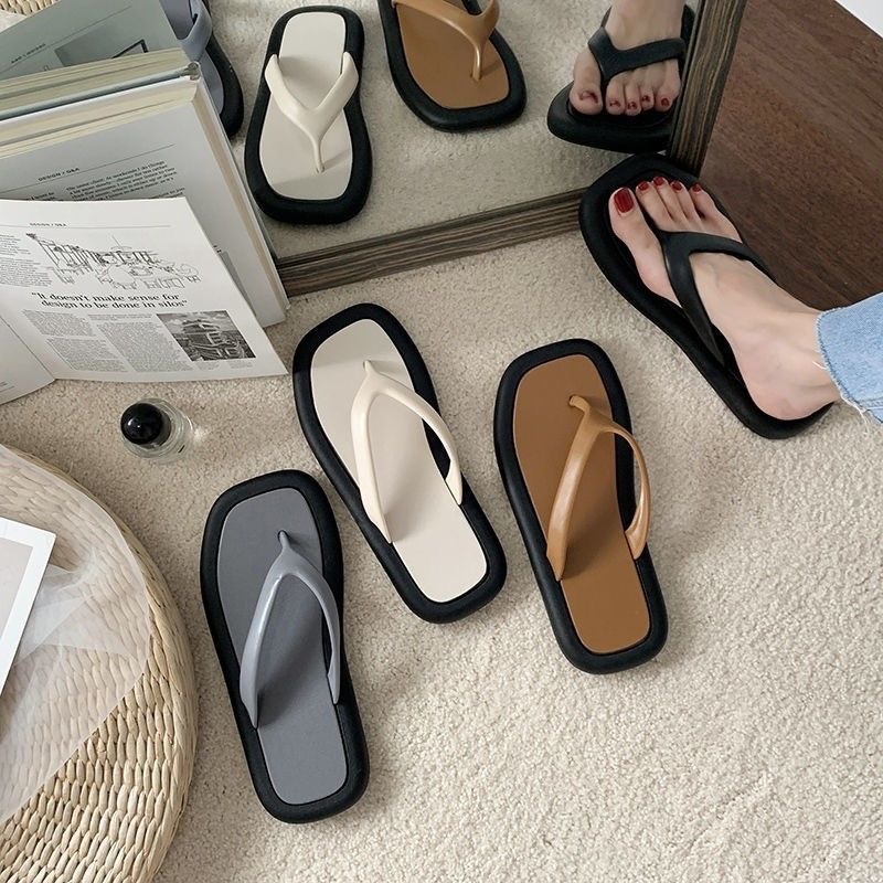 Korean summer Internet celebrity flat sandals for women, simple outer flip-flops, fashionable soft-soled flip-flops, anti-slip beach shoes