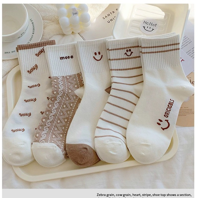 Autumn and Winter mid-calf socks confinement short pile socks women's solid color casual mid-calf new socks Zhuji socks