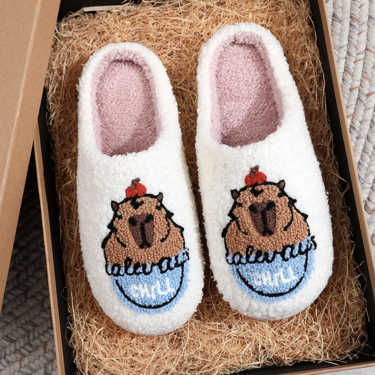 2024 New comfortable home capabala slippers winter cross-border Panama capybara cotton slippers men and women couple