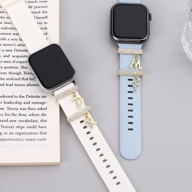 適用?Apple watch38mm硅膠手錶帶金屬裝飾環26字母鑲鑽錶帶環禮物
