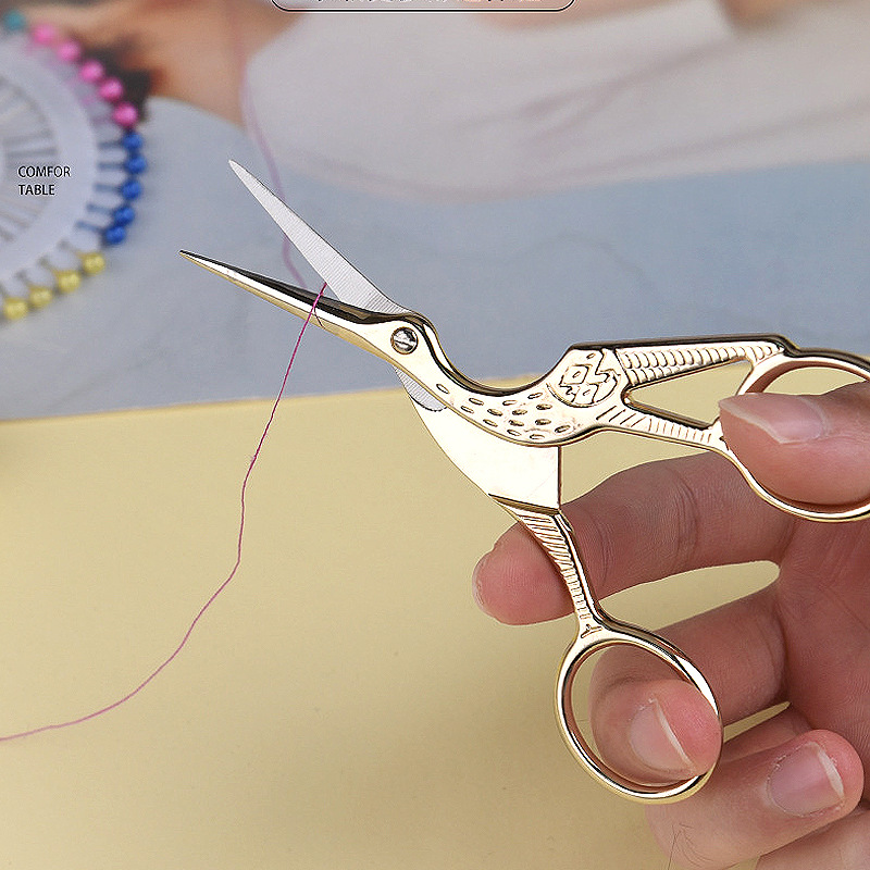 Crane-shaped thread end scissors cross-stitch small scissors vintage embroidered scissors tea ceremony tea bag scissors embroidered crane-shaped scissors