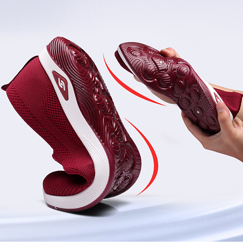 Spring and Summer new shallow mouth old Beijing cloth shoes soft bottom breathable slip-on flying woven breathable women's shoes summer mom shoes