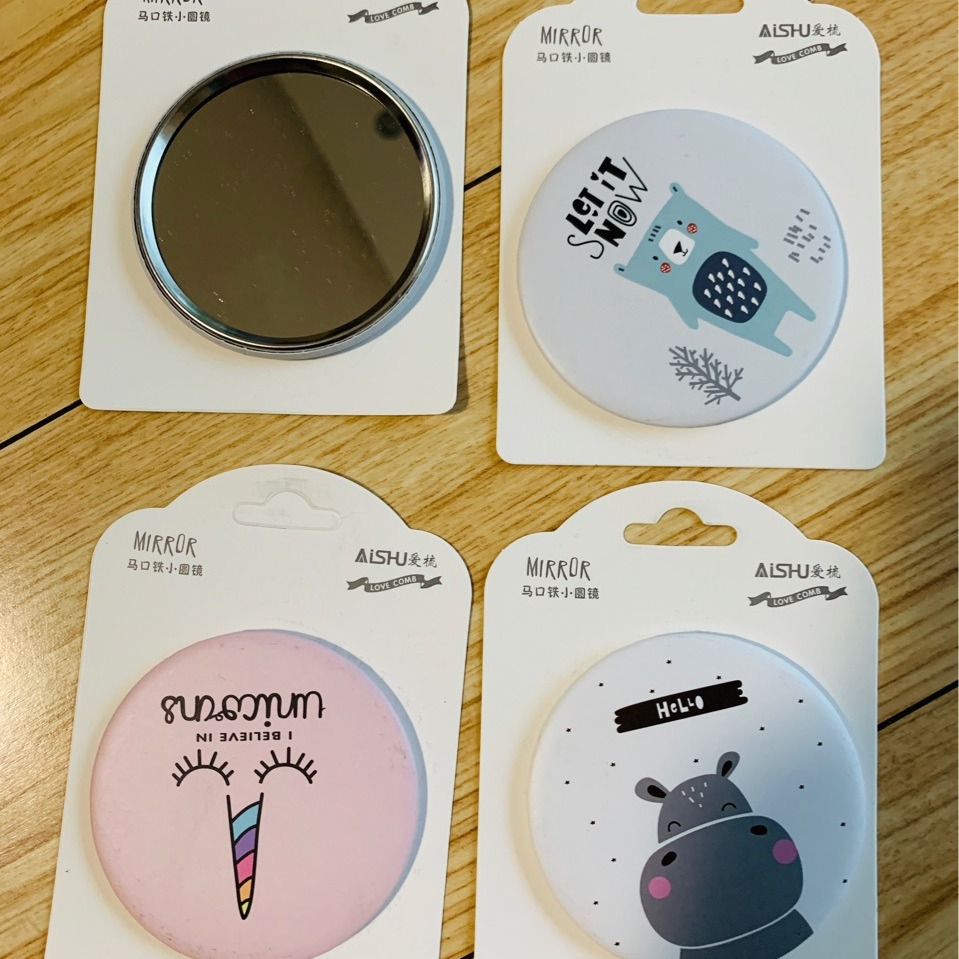 Small round mirror students portable small mirror cartoon small mirror paper card packaging round mirror diameter 7cm