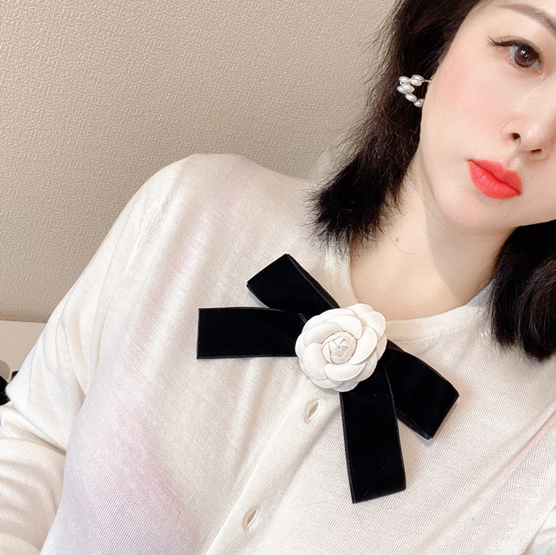Korean-style Camellia Brooch Vintage Velvet Fragrant Style Bow Tie Corsage Pin All-match Bow Collar Flower Accessories for Women