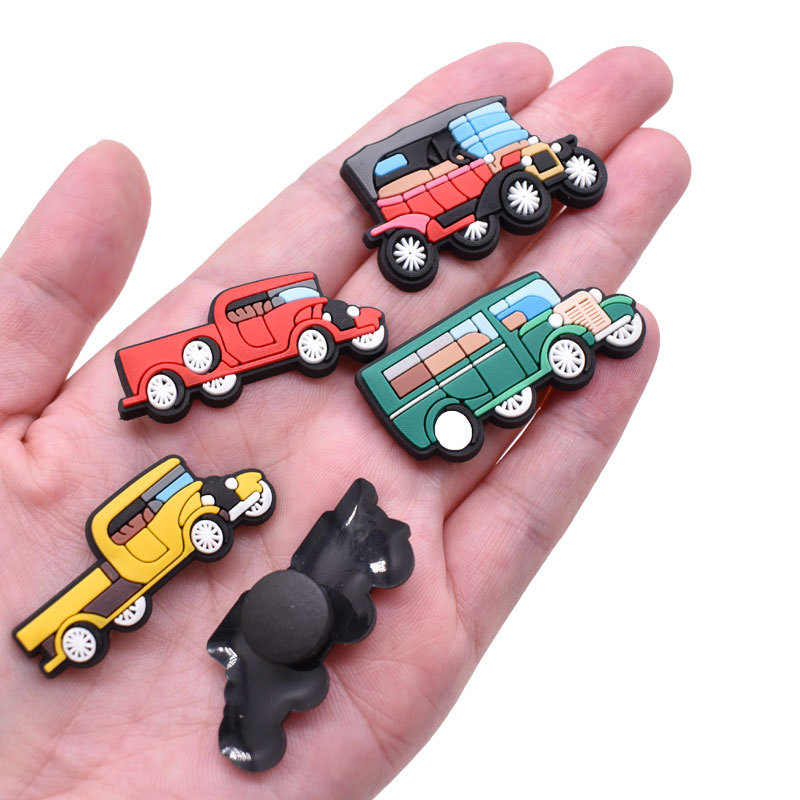 Car series cars hole shoes shoes flower boys beach shoes DIY decorative buckle PVC soft rubber shoe buckle cross-border e-commerce