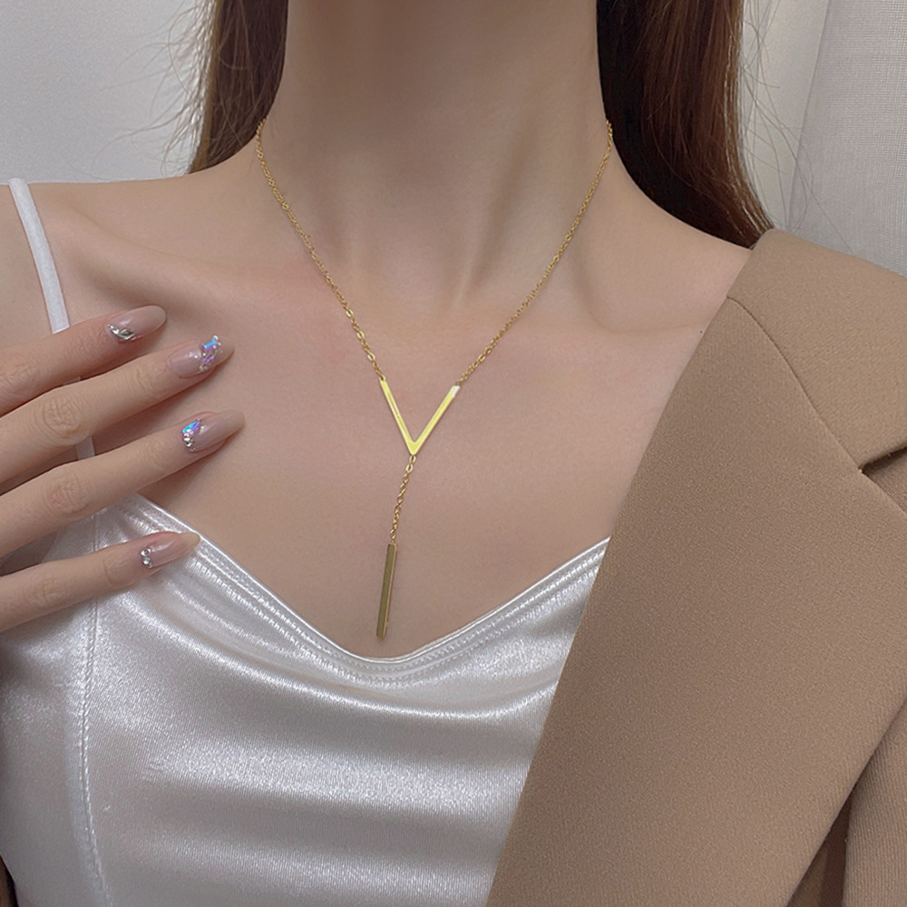 Elegant V-shaped Personality Pendant Titanium Steel Necklace Women's Autumn 2024 New Ins Trendy Clavicle Chain Light Luxury Niche Design Sense