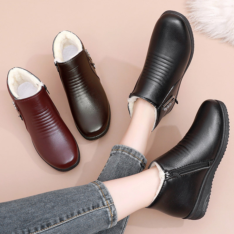 Winter Mother Shoes Old Men's Cotton Shoes Soft Sole Middle-aged Ankle Boots Women's Fleece-lined Warm Boots Flat Middle-aged Cotton Leather Shoes