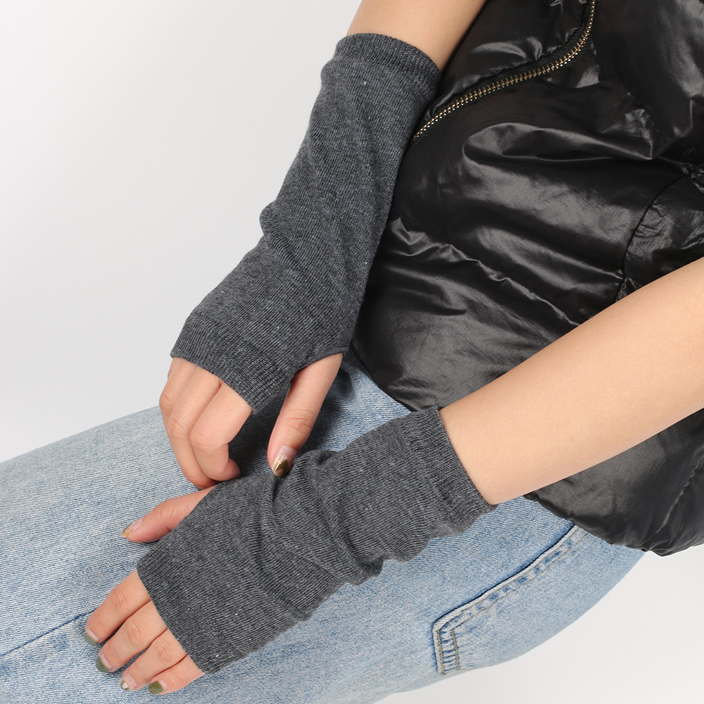 Cross-border Knitted Finger-leaking Gloves cospla Anime Striped Finger-wearing Wrist Sleeve Children's Finger-exposed Arm Sleeve Thin