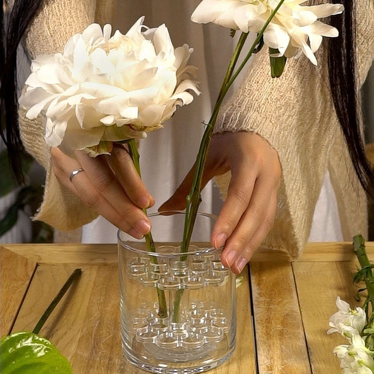 New universal flower arranging device high color value bouquet spiral Jianshan multi-purpose invisible floral tools European Chinese bouquet