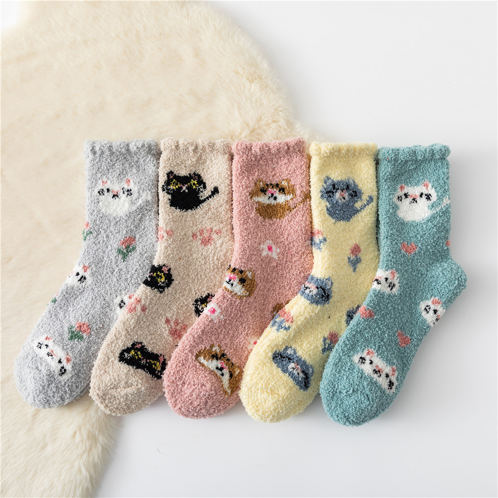 Coral fleece lint-free home ladies autumn and winter tube socks cute cat sleep socks plush padded floor socks