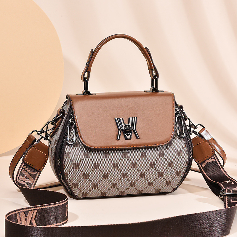 This year's popular apple-shaped women's handbag Korean-style fashion large-capacity shoulder bag casual versatile diagonal women's bag