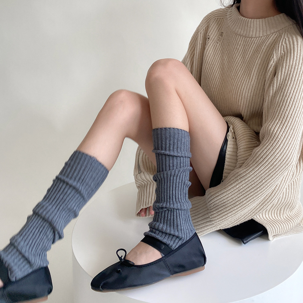 Autumn and winter piles of socks for women, knitted leg covers to keep warm, classic retro lazy style, textured foot-stepping socks, versatile and versatile