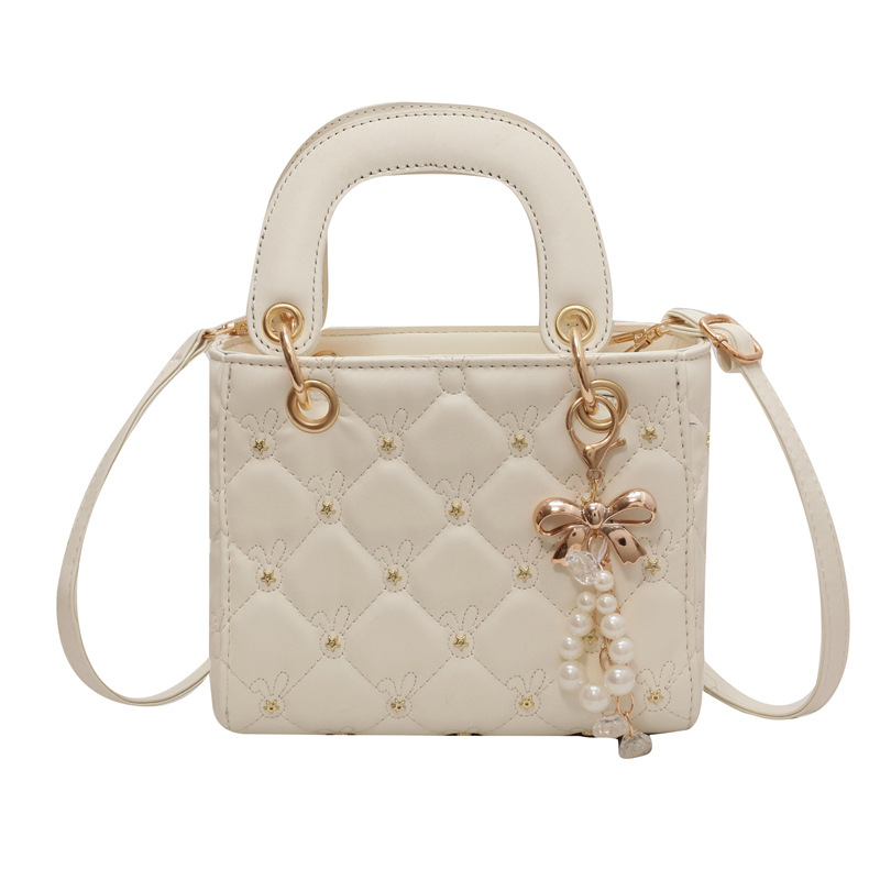 2024 spring and summer new style daffy bag ladies casual handbag niche texture fashion all-match shoulder bag
