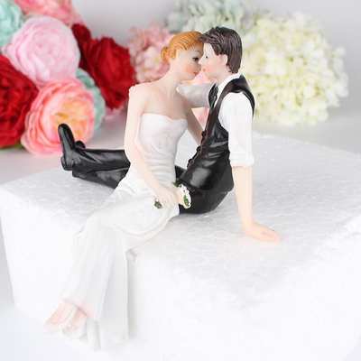 Wedding Cake Doll Resin Ornaments Cake Ornaments Decoration Bridegroom Resin Crafts Spot