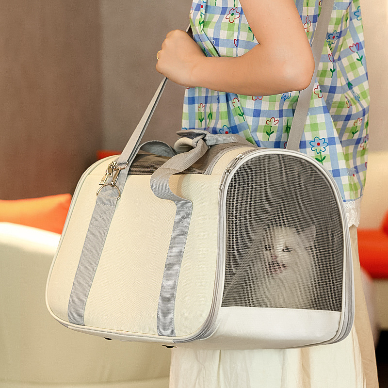 Cross-border Cat Bag Outgoing Portable Bag Portable Large Capacity Sterilization Pet Cat Breathable Car Dog Pack Wholesale
