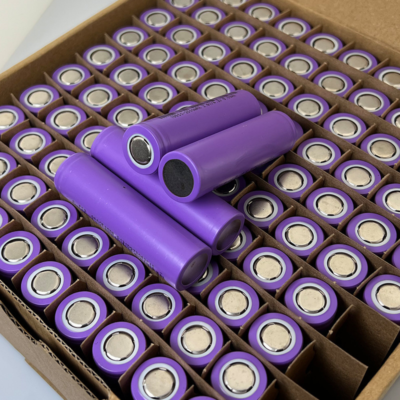 オリジナル本物の極東 18650 リチウム電池 2500mah 3.7v フラットヘッド 5c 放電電源リチウム電池|undefined