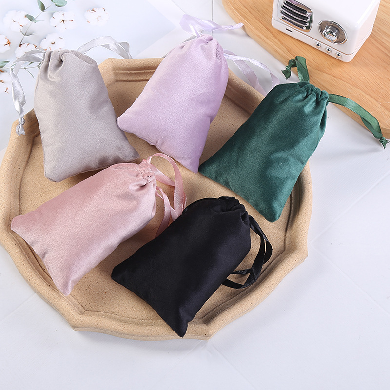 In stock Lisi velvet drawstring jewelry bag cosmetic lipstick gift jewelry packaging bag Velvet Candy storage bag