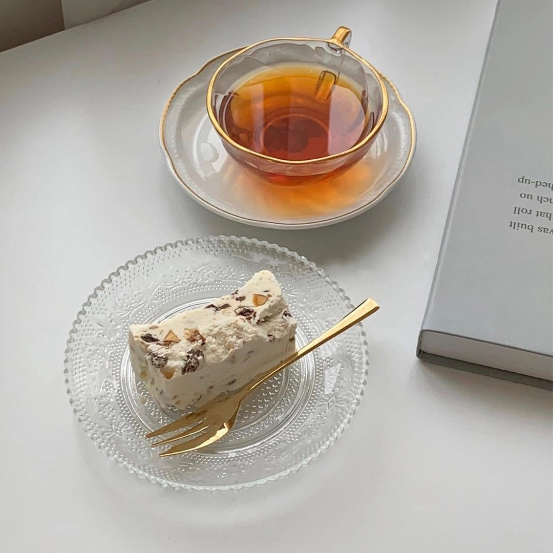Plate High Appearance Fresh ins Style Cafe Dim Sum Glass Plate Vintage Embossed Household Dessert Plate Snack Dish