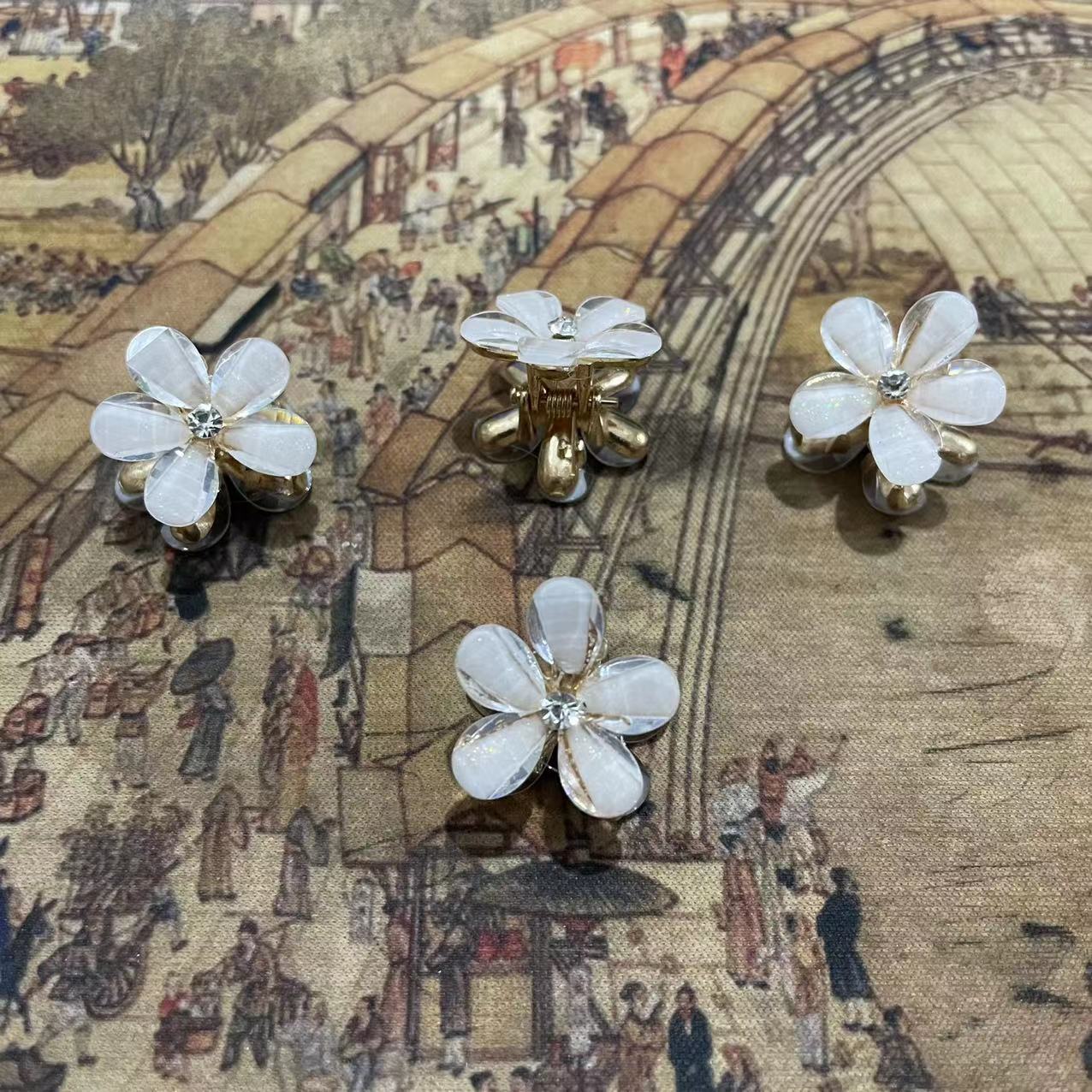 Fermaglio per capelli con frangia di piccole dimensioni 2023 nuovo fermaglio laterale con fiore di cristallo Corea del Sud mini fermaglio per capelli temperamento celebrità di Internet accessori per capelli_voghion.com