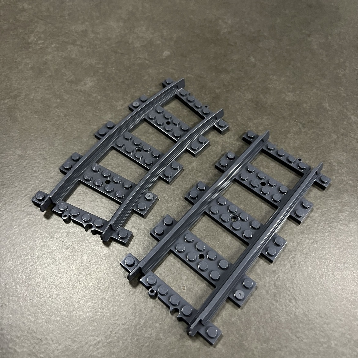 Single block compatible with Lego 53401 straight train track/53400 railway curved track technology accessories
