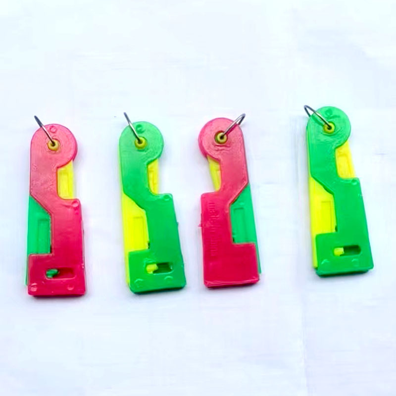 Needle threading device plastic handle needle threading device automatic needle threading device daily supplies one yuan two yuan to push goods