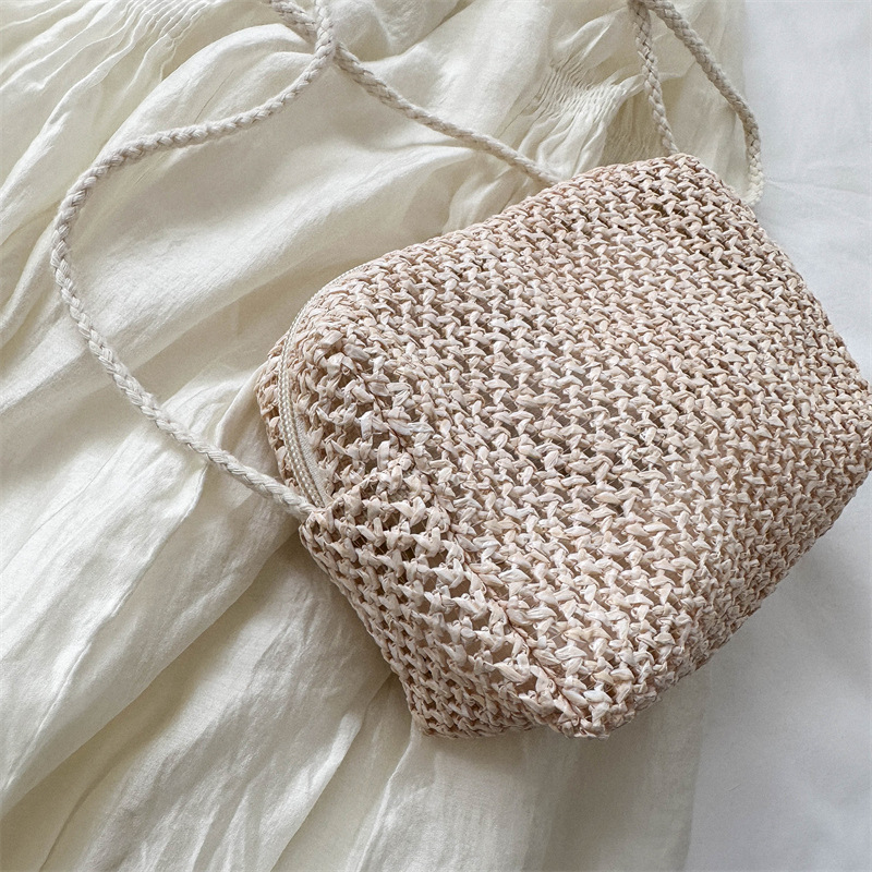 Summer Mini Handmade Woven Bag Women's 2023 New Fashionable Small Fresh Style Pastoral Style Crossbody Straw Woven Bag Small Square Bag